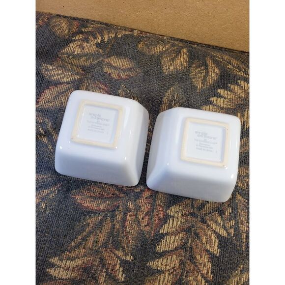 Pampered Chef Small Caddy with Two Simple Addition White Bowls - Picture 5 of 9